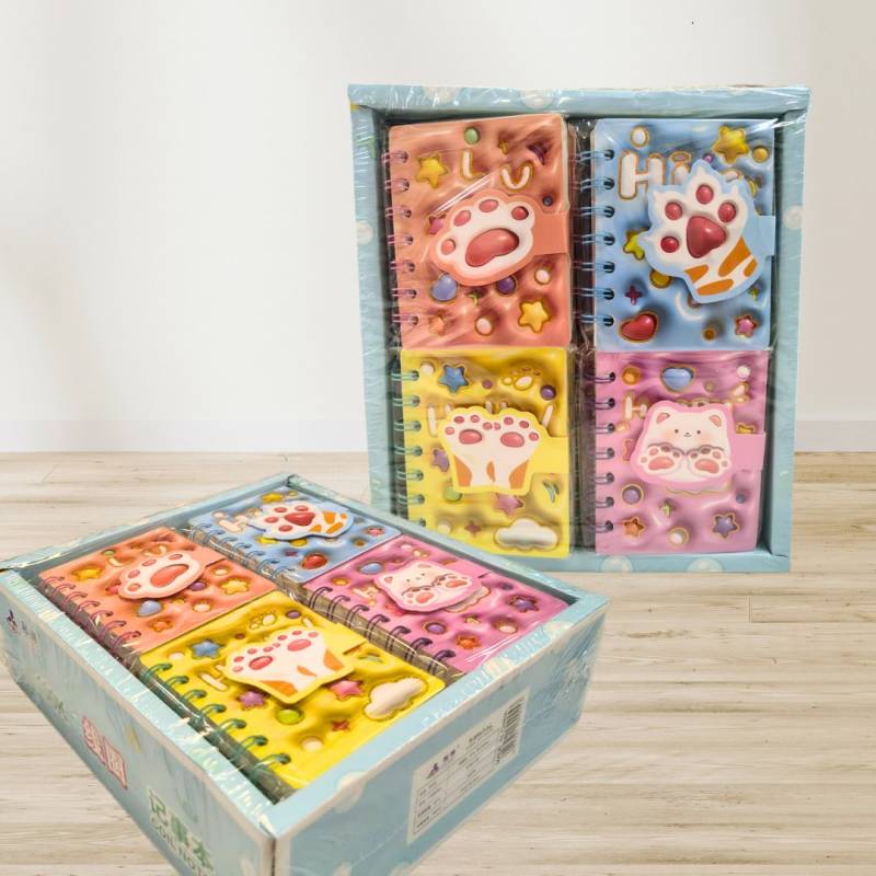 LIBRETA INFANTIL DISEÑO HUELLAS